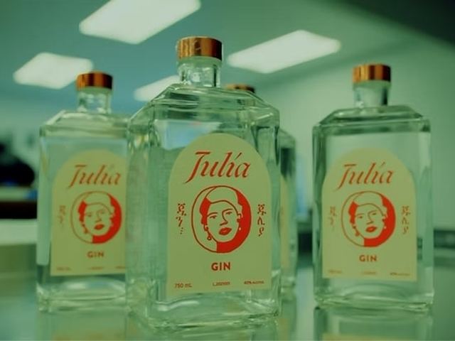 Julia Gin bottles